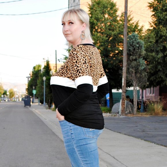 Leopard Color Block Top - Picture 2 of 4